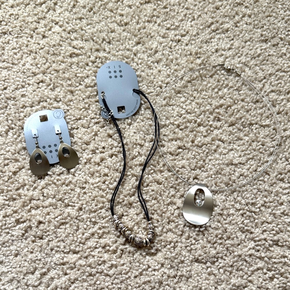 NWT Jewelry Set with Necklace and Earrings